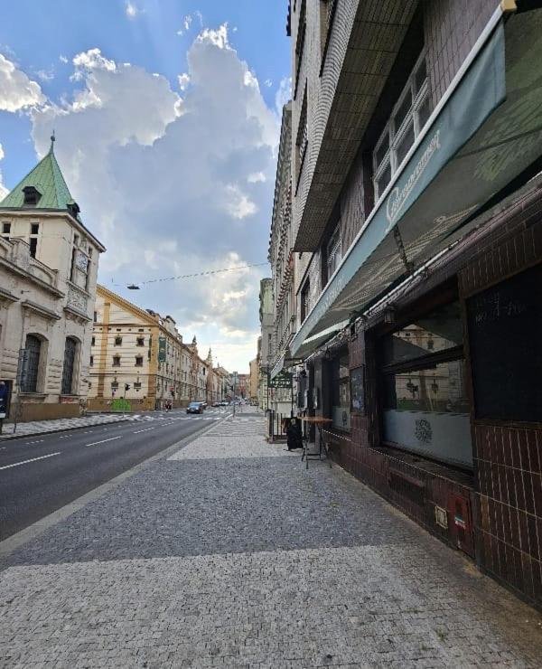 Cozy Homestay At Andel Praga Esterno foto