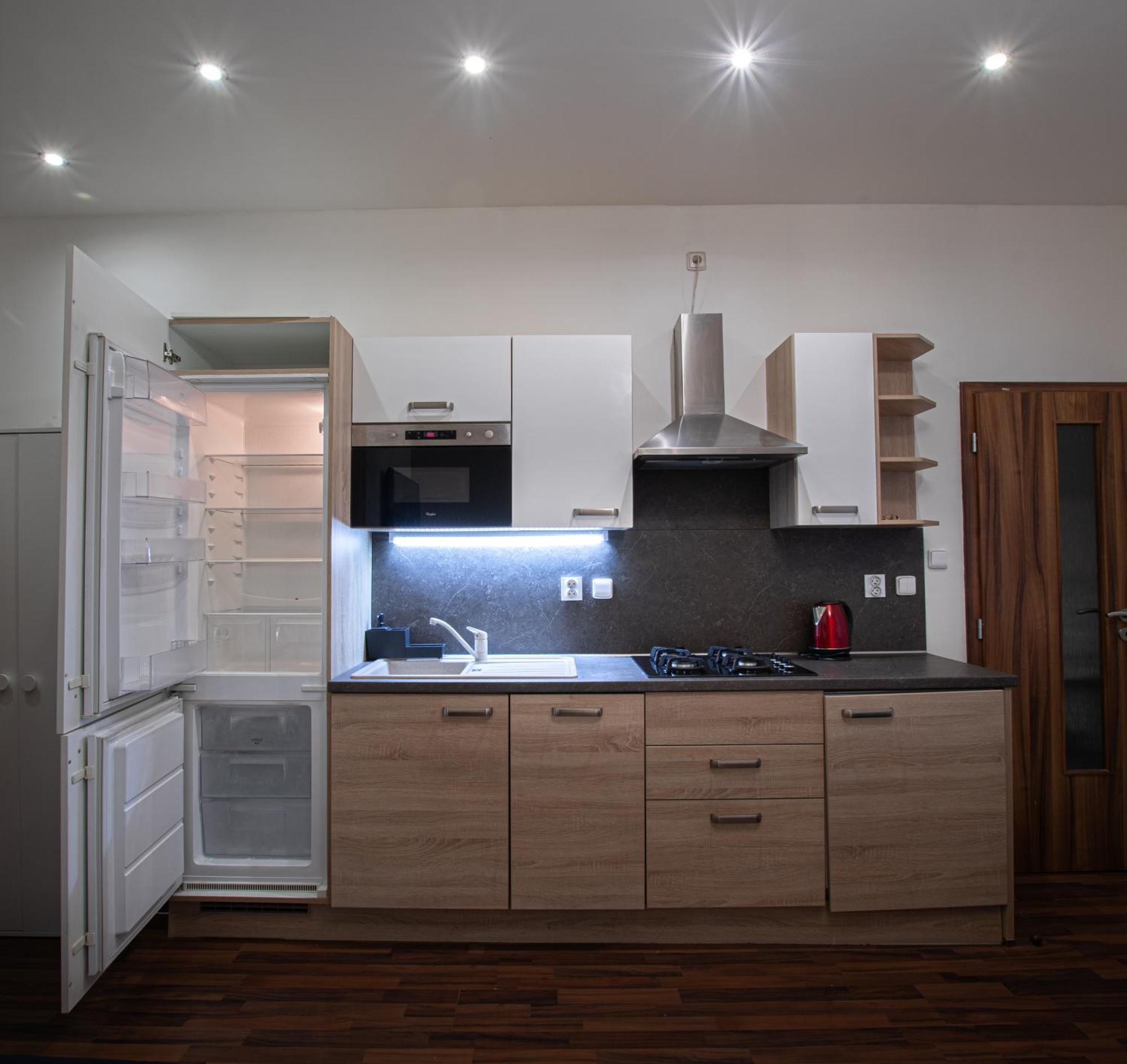 Cozy Homestay At Andel Praga Esterno foto
